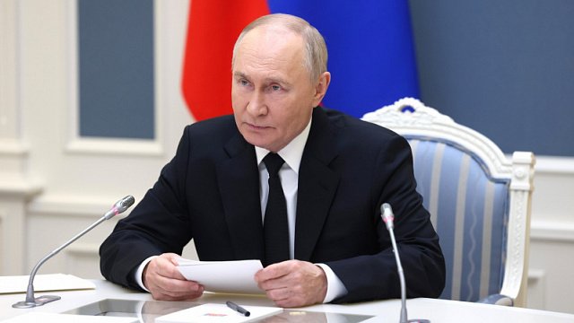Putin urges businesses to cooperate with…