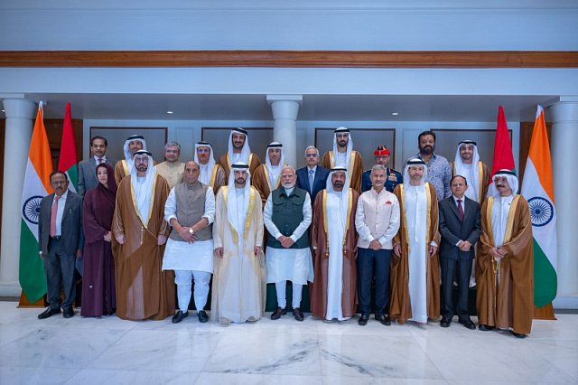 UAE Vice President meets with Indian…