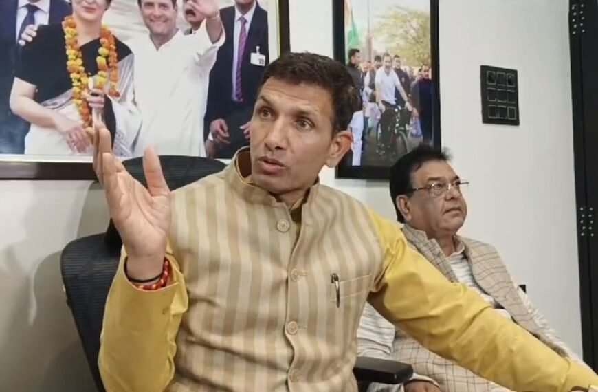 “Man Bitten 38 Times”: Congress Leader Alleges Rs 11 Crore Snakebite Scam
