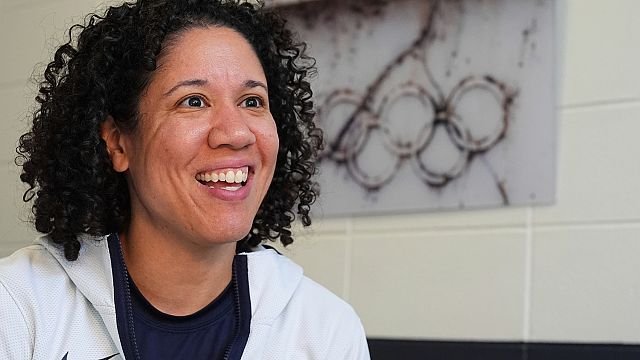 Duke basketball coach leads USA players…