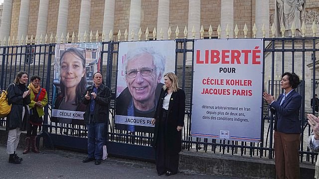 French hostage families sound alarm after…
