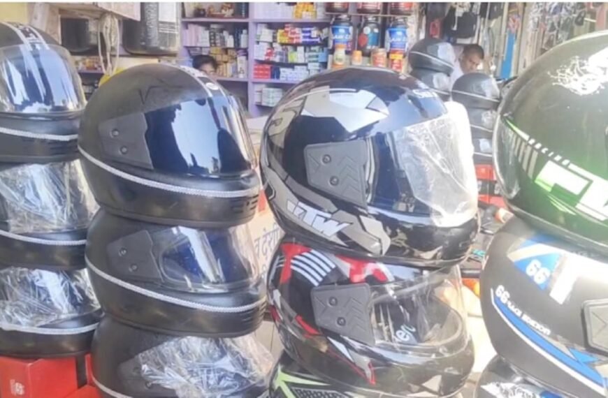 Government Proposes To Make Two Helmets Mandatory For New 2-Wheelers