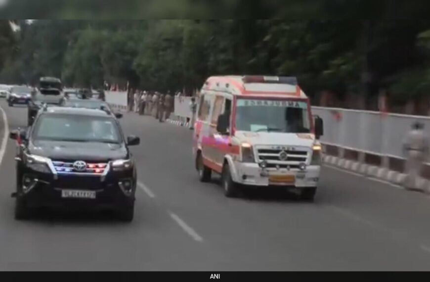 PM Modi’s Motorcade Makes Way For…
