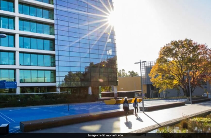 This Australian University Offers Scholarship With 100% Tuition Fee Waiver
