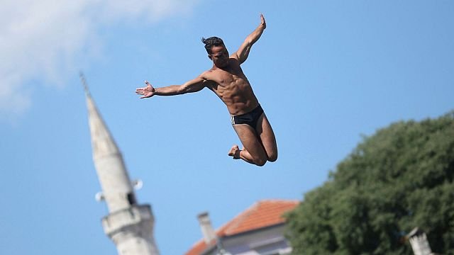 Old bridge in Mostar hosts 459th…