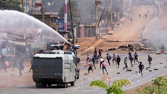 Tear gas and tension in Nairobi as anti-government protests escalate