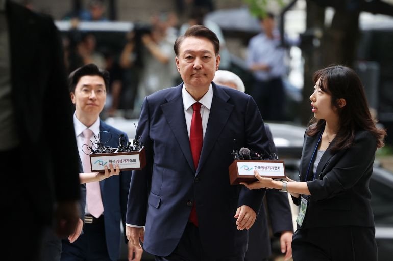 South Korea issues arrest warrant for…