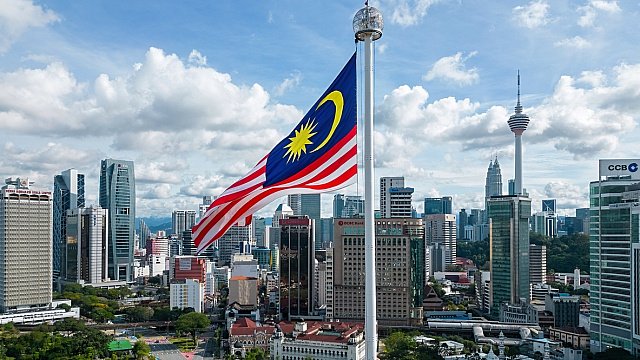 Malaysia aims for record tourism numbers…