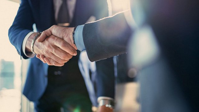 UAE and India discuss new ways to boost private sector cooperation
