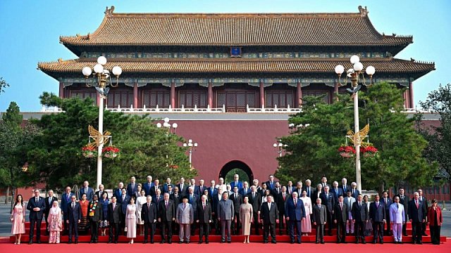 World leaders mark 80th anniversary of…