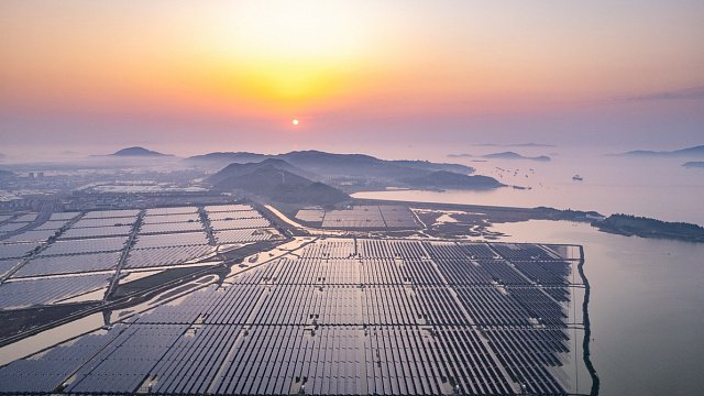 Global solar power capacity surges 64%…