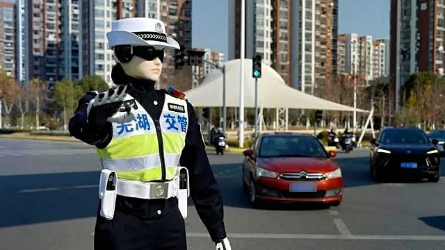 Humanoid AI-powered traffic controllers take to&hellip;