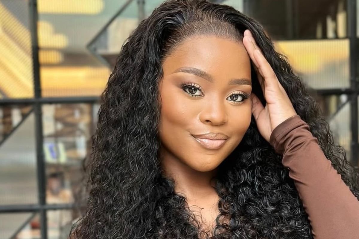 naledi-aphiwe-warns-fans-after-booking-number-hacked