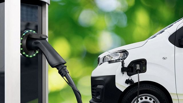 Hanoi accelerates transition to fully electric&hellip;