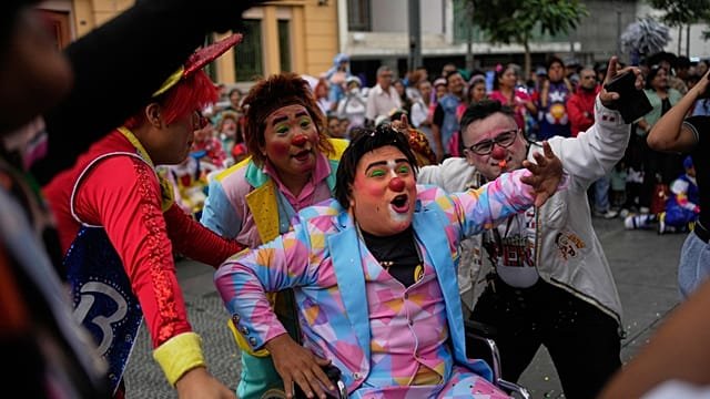 Peru clowns fill Lima streets for&hellip;