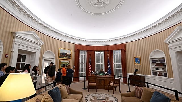 Visitors get sneak preview of Obama&hellip;
