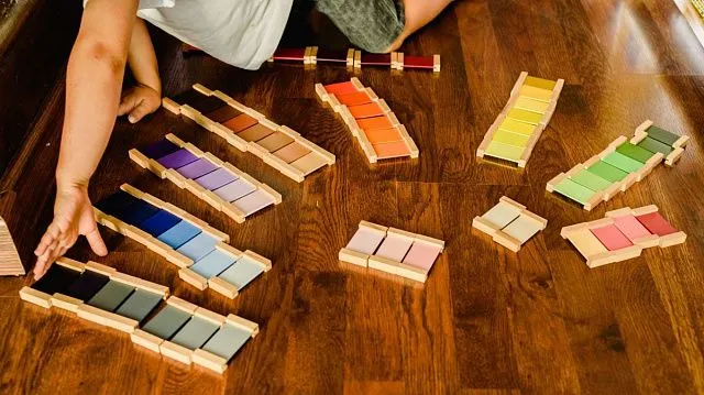 Omani inventor pioneers inclusive colour learning…