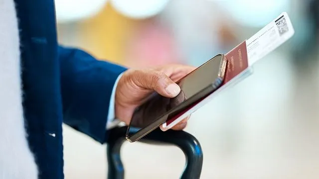 Dubai airports launch mobile passport control