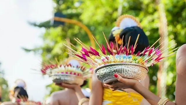 Indonesia holds Traditional Music Festival to…